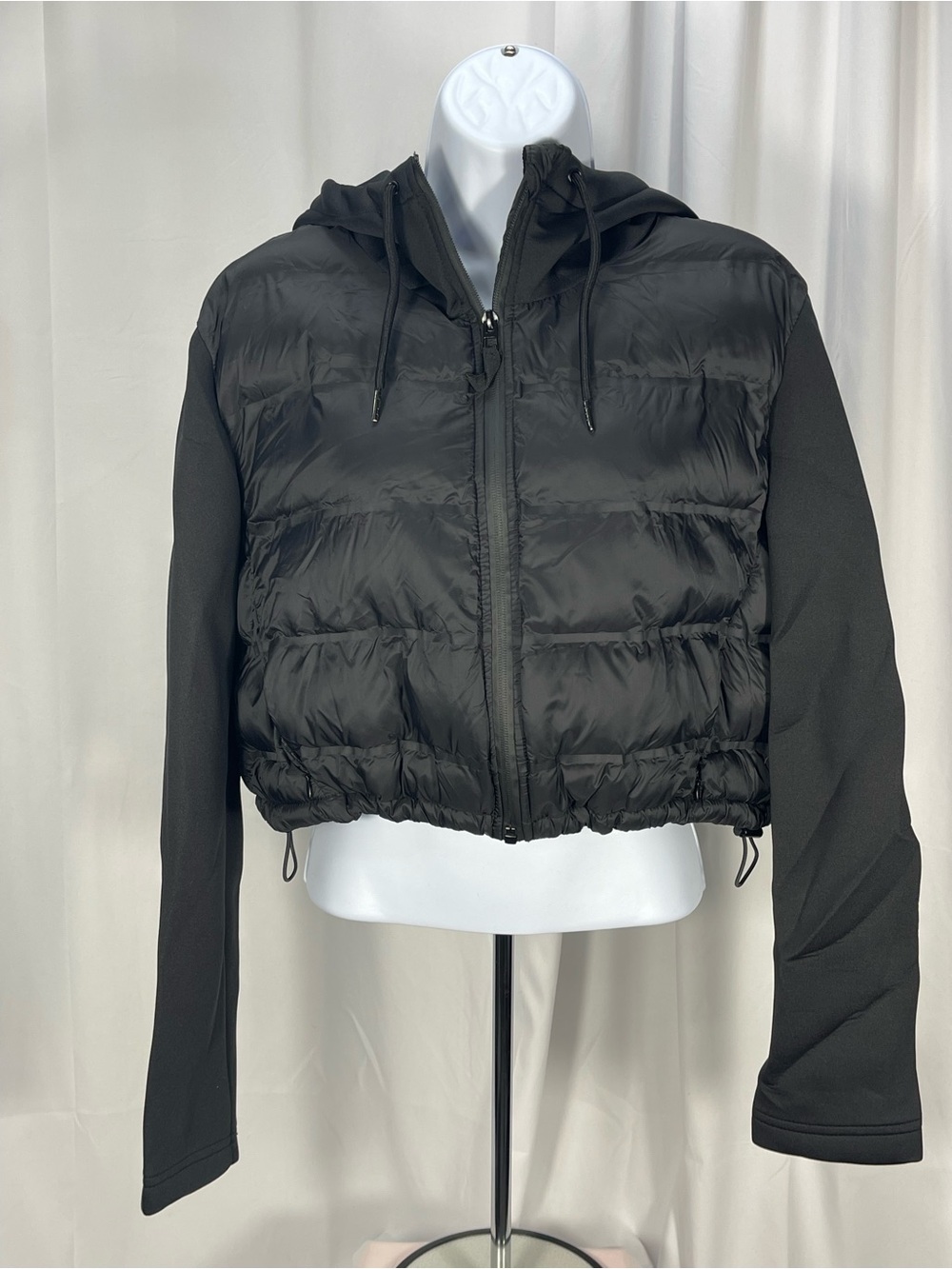 Zara Black Hooded Hybrid Puffer Jacket. Cropped, adjustable side cinch, pockets